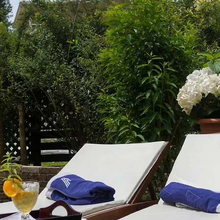 Corfu Town Mini Private Pool Gardens 别墅