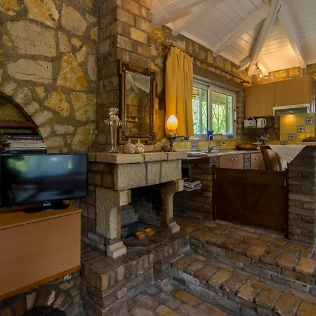 Corfu Town Mini Private Pool Gardens Вилла