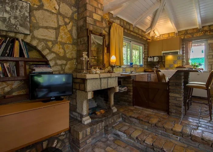 Corfu Town Mini Private Pool Gardens Villa