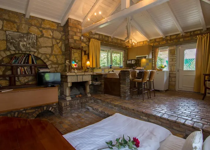 Corfu Town Mini Private Pool Gardens *